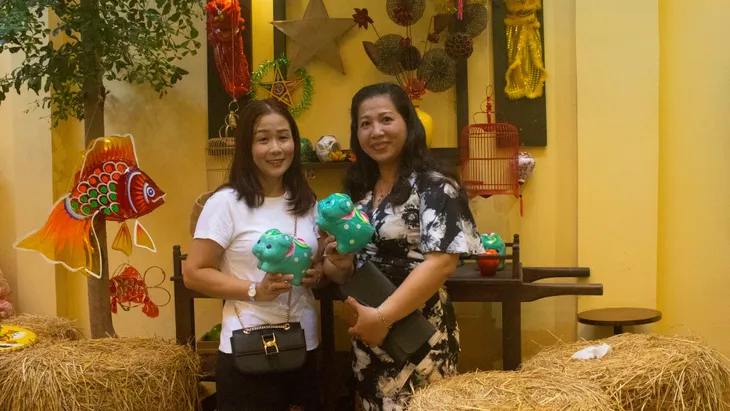 Các quán cà phê ở TP Hồ Chí Minh trang hoàng rực rỡ đón Trung thu - Ảnh 6. Các quán cà phê ở TP Hồ Chí Minh trang hoàng rực rỡ đón Trung thu - Ảnh 6.