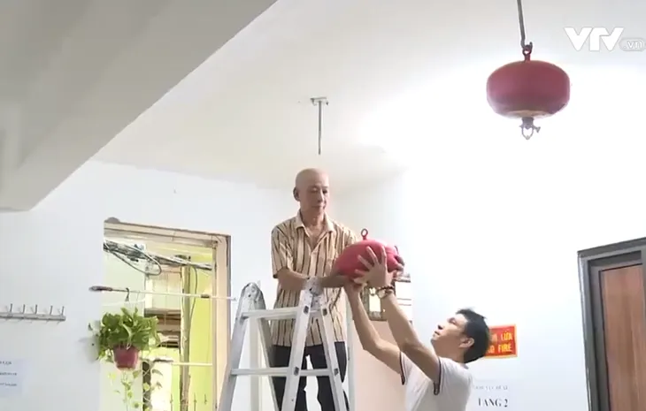 Nhiều nhà trọ, chung cư mini lắp thang thoát hiểm, thiết bị báo cháy - Ảnh 1. Nhiều nhà trọ, chung cư mini lắp thang thoát hiểm, thiết bị báo cháy - Ảnh 1.