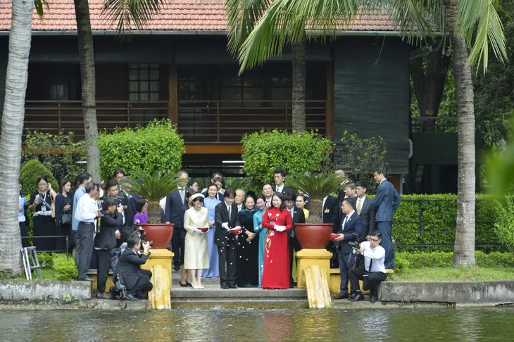 Lễ đón Hoàng Thái tử Nhật Bản Akishino và Công nương thăm chính thức Việt Nam - Ảnh 4. Lễ đón Hoàng Thái tử Nhật Bản Akishino và Công nương thăm chính thức Việt Nam - Ảnh 4.