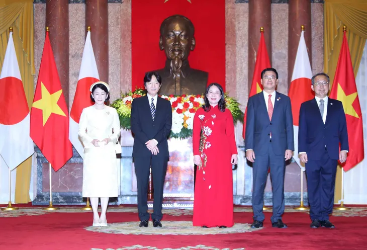 Lễ đón Hoàng Thái tử Nhật Bản Akishino và Công nương thăm chính thức Việt Nam - Ảnh 1. Lễ đón Hoàng Thái tử Nhật Bản Akishino và Công nương thăm chính thức Việt Nam - Ảnh 1.