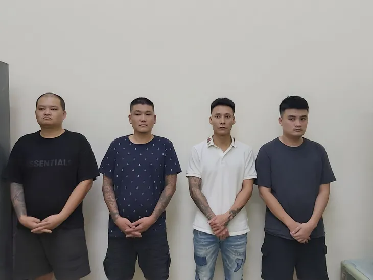 TP Hồ Chí Minh: Triệt phá băng nhóm cho vay nặng lãi ép trả tiền bằng clip khỏa thân - Ảnh 3. TP Hồ Chí Minh: Triệt phá băng nhóm cho vay nặng lãi ép trả tiền bằng clip khỏa thân - Ảnh 3.