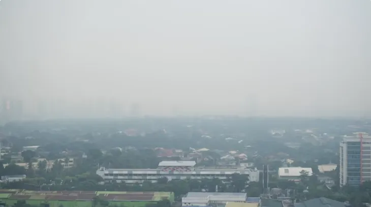 Núi lửa phun khói bụi, Philippines ban bố cảnh báo về sức khỏe - Ảnh 1. Núi lửa phun khói bụi, Philippines ban bố cảnh báo về sức khỏe - Ảnh 1.