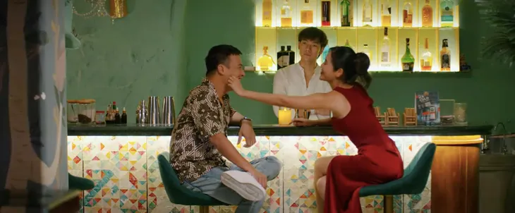 Không ngại cưới chỉ cần một lý do - Tập 2: Yến (Hoàng Thuỳ Linh) để mắt tới Phong (Nhan Phúc Vinh) - Ảnh 20. Không ngại cưới chỉ cần một lý do - Tập 2: Yến (Hoàng Thuỳ Linh) để mắt tới Phong (Nhan Phúc Vinh) - Ảnh 20.