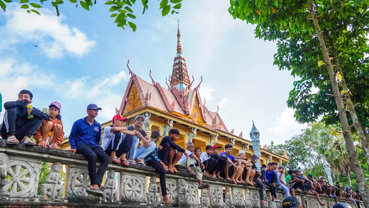 Hội đua bò chùa Rô 2023 - Ảnh 2. Hội đua bò chùa Rô 2023 - Ảnh 2.