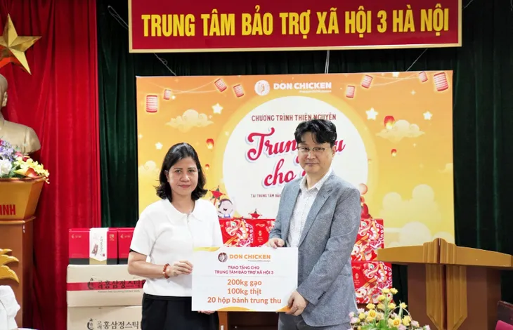 Don Chicken tổ chức Phiên chợ Trung thu miễn phí cho trẻ em đặc biệt khó khăn - Ảnh 1. Don Chicken tổ chức Phiên chợ Trung thu miễn phí cho trẻ em đặc biệt khó khăn - Ảnh 1.