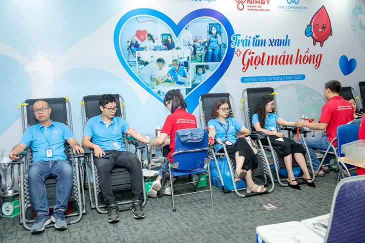 Sôi nổi ngày hội hiến máu Trái tim xanh – Giọt máu hồng - Ảnh 1. Sôi nổi ngày hội hiến máu Trái tim xanh – Giọt máu hồng - Ảnh 1.