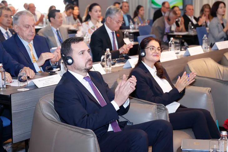 Chủ tịch Quốc hội Vương Đình Huệ dự Diễn đàn chính sách pháp luật thúc đẩy hợp tác song phương - Ảnh 2. Chủ tịch Quốc hội Vương Đình Huệ dự Diễn đàn chính sách pháp luật thúc đẩy hợp tác song phương - Ảnh 2.