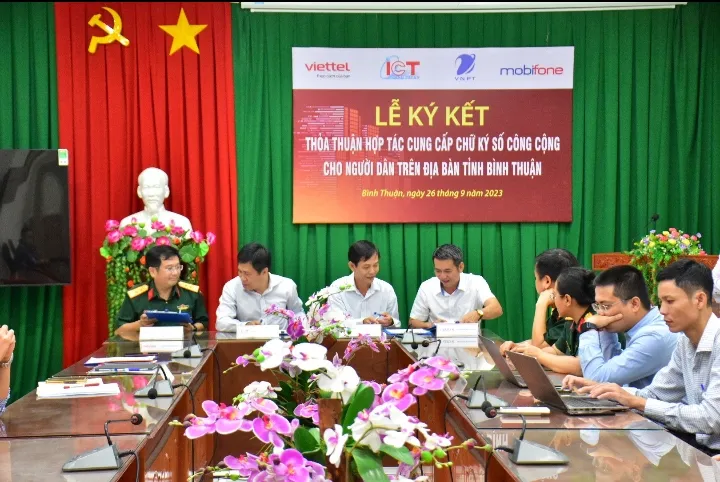 Bình Thuận hướng đến 70% dân số có chữ ký điện tử cá nhân năm 2030 - Ảnh 1. Bình Thuận hướng đến 70% dân số có chữ ký điện tử cá nhân năm 2030 - Ảnh 1.