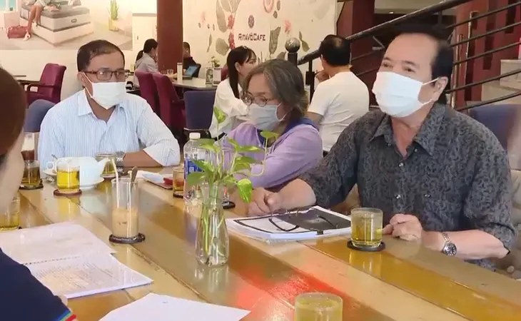 Nhà đầu tư kêu cứu vì mua trái phiếu doanh nghiệp sai phạm - Ảnh 1. Nhà đầu tư kêu cứu vì mua trái phiếu doanh nghiệp sai phạm - Ảnh 1.