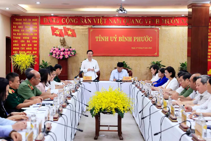 Bảo đảm an ninh quốc phòng là nền tảng để phát triển - Ảnh 2. Bảo đảm an ninh quốc phòng là nền tảng để phát triển - Ảnh 2.