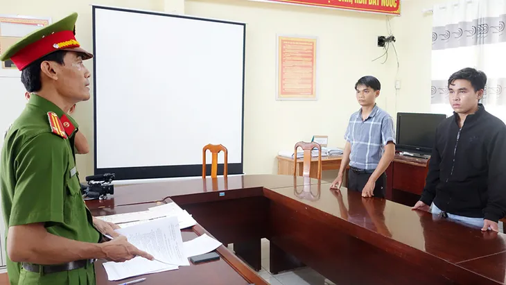 An Giang: Bắt đối tượng làm giả nhiều chứng chỉ ngoại ngữ cho sinh viên - Ảnh 2. An Giang: Bắt đối tượng làm giả nhiều chứng chỉ ngoại ngữ cho sinh viên - Ảnh 2.
