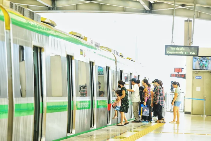 Đường sắt Cát Linh - Hà Đông lập kỷ lục mới về vận chuyển hành khách - Ảnh 8.