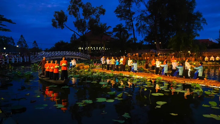 Ấn tượng với màn trình diễn áo bà ba tại Festival ở Hậu Giang - Ảnh 4.