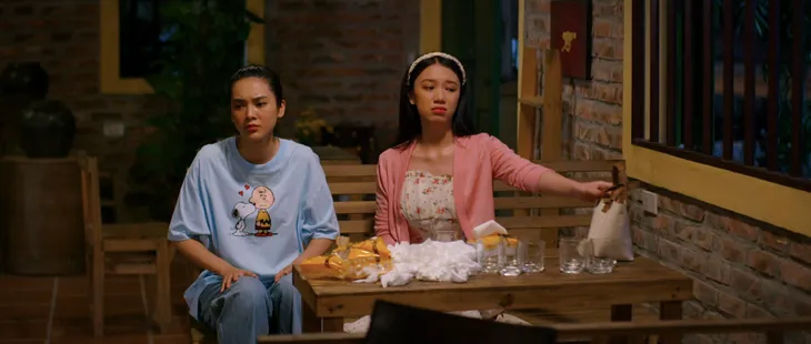 Không ngại cưới chỉ cần một lý do - Tập 4: Say rượu, Yến (Hoàng Thuỳ Linh) mượn Phong (Nhan Phúc Vinh) làm người yêu - Ảnh 19. Không ngại cưới chỉ cần một lý do - Tập 4: Say rượu, Yến (Hoàng Thuỳ Linh) mượn Phong (Nhan Phúc Vinh) làm người yêu - Ảnh 19.