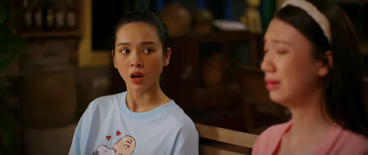 Không ngại cưới chỉ cần một lý do - Tập 4: Say rượu, Yến (Hoàng Thuỳ Linh) mượn Phong (Nhan Phúc Vinh) làm người yêu - Ảnh 20. Không ngại cưới chỉ cần một lý do - Tập 4: Say rượu, Yến (Hoàng Thuỳ Linh) mượn Phong (Nhan Phúc Vinh) làm người yêu - Ảnh 20.
