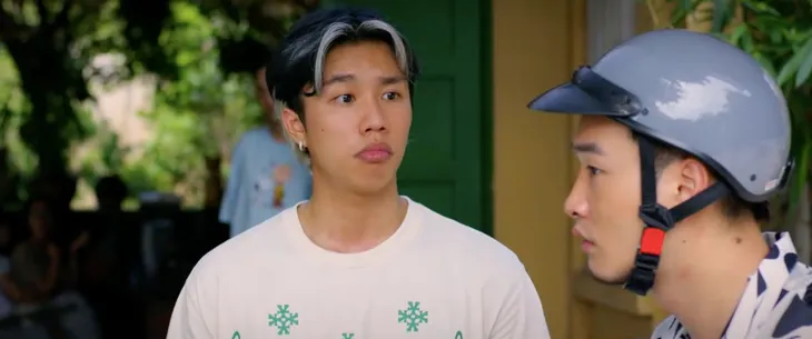 Không ngại cưới chỉ cần một lý do - Tập 4: Say rượu, Yến (Hoàng Thuỳ Linh) mượn Phong (Nhan Phúc Vinh) làm người yêu - Ảnh 7. Không ngại cưới chỉ cần một lý do - Tập 4: Say rượu, Yến (Hoàng Thuỳ Linh) mượn Phong (Nhan Phúc Vinh) làm người yêu - Ảnh 7.