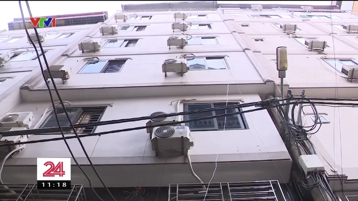 Phong tỏa chung cư mini tại quận Cầu Giấy sau sự cố chập điện - Ảnh 2. Phong tỏa chung cư mini tại quận Cầu Giấy sau sự cố chập điện - Ảnh 2.