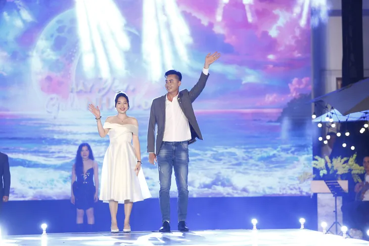 Gala Hãy yêu nhau đi: Cuộc hội ngộ đầy cảm xúc của mùa 2! - Ảnh 5. Gala Hãy yêu nhau đi: Cuộc hội ngộ đầy cảm xúc của mùa 2! - Ảnh 5.