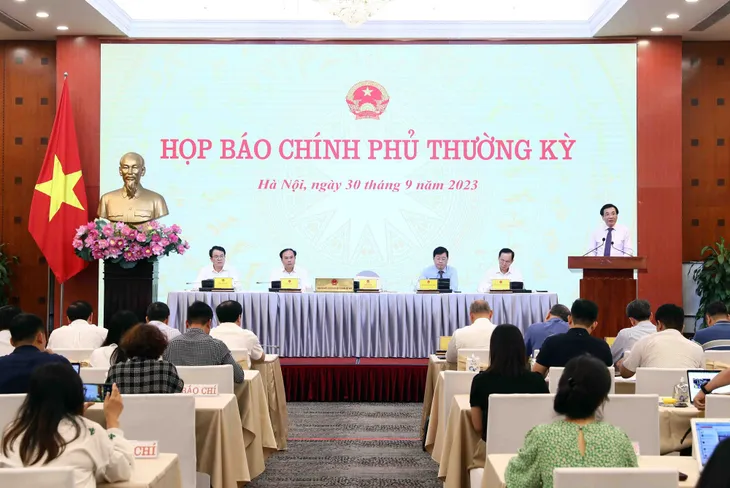 Quyết liệt triển khai các giải pháp phòng cháy, chữa cháy - Ảnh 2. Quyết liệt triển khai các giải pháp phòng cháy, chữa cháy - Ảnh 2.