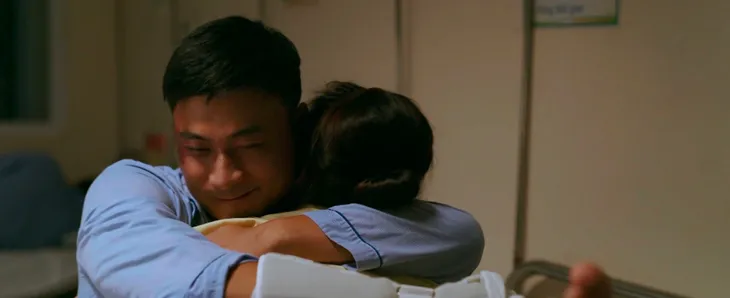 Làng trong phố - Tập 26: Nhung xin lỗi Hiếu nhưng không chịu xin lỗi Hoài - Ảnh 7. Làng trong phố - Tập 26: Nhung xin lỗi Hiếu nhưng không chịu xin lỗi Hoài - Ảnh 7.
