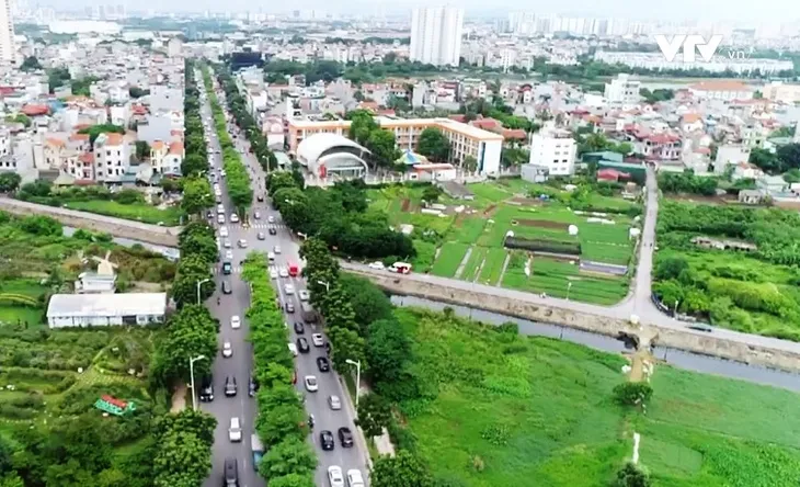 Ngày cuối nghỉ lễ, nhiều cửa ngõ Hà Nội và TP Hồ Chí Minh không quá ùn tắc - Ảnh 2. Ngày cuối nghỉ lễ, nhiều cửa ngõ Hà Nội và TP Hồ Chí Minh không quá ùn tắc - Ảnh 2.