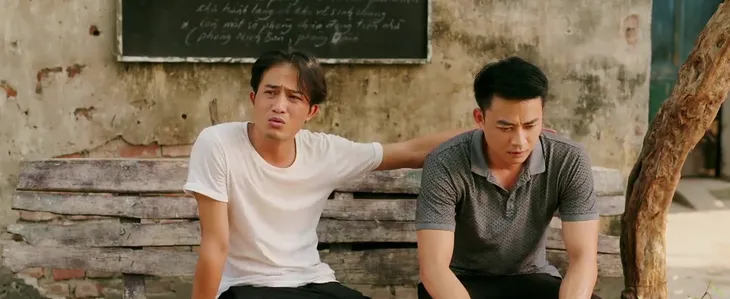 Làng trong phố - Tập 26: Nhung xin lỗi Hiếu nhưng không chịu xin lỗi Hoài - Ảnh 4. Làng trong phố - Tập 26: Nhung xin lỗi Hiếu nhưng không chịu xin lỗi Hoài - Ảnh 4.