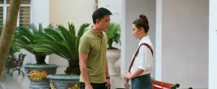 Làng trong phố - Tập 26: Nhung xin lỗi Hiếu nhưng không chịu xin lỗi Hoài - Ảnh 13. Làng trong phố - Tập 26: Nhung xin lỗi Hiếu nhưng không chịu xin lỗi Hoài - Ảnh 13.