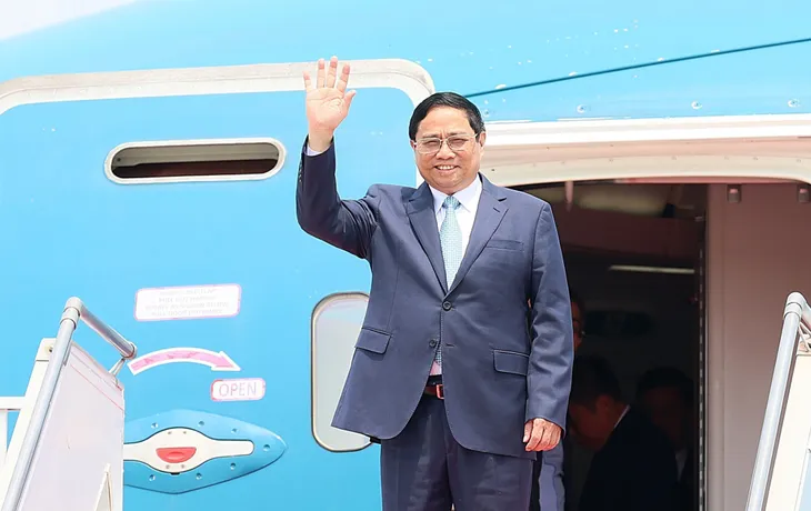 Thủ tướng Phạm Minh Chính đến Indonesia, bắt đầu tham dự Hội nghị cấp cao ASEAN lần thứ 4 - Ảnh 1. Thủ tướng Phạm Minh Chính đến Indonesia, bắt đầu tham dự Hội nghị cấp cao ASEAN lần thứ 4 - Ảnh 1.