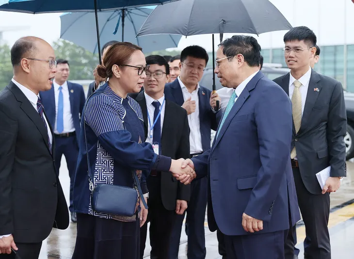 Thủ tướng Phạm Minh Chính lên đường dự Hội nghị cấp cao ASEAN 43 - Ảnh 1. Thủ tướng Phạm Minh Chính lên đường dự Hội nghị cấp cao ASEAN 43 - Ảnh 1.