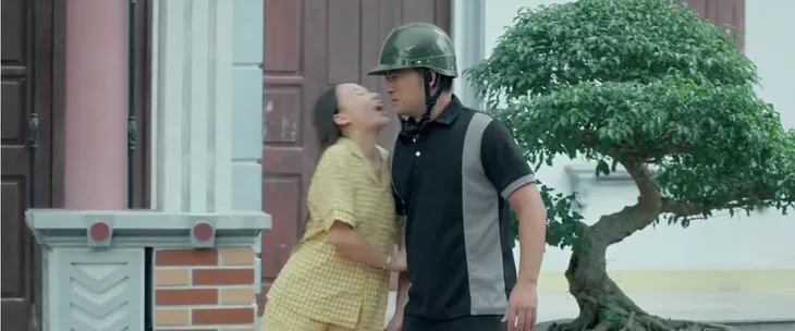 Biệt dược đen - Tập 2: Vương bị siết cổ, hung thủ có thể là nữ - Ảnh 5. Biệt dược đen - Tập 2: Vương bị siết cổ, hung thủ có thể là nữ - Ảnh 5.