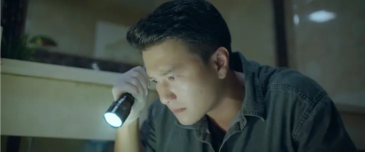 Biệt dược đen - Tập 2: Vương bị siết cổ, hung thủ có thể là nữ - Ảnh 3. Biệt dược đen - Tập 2: Vương bị siết cổ, hung thủ có thể là nữ - Ảnh 3.