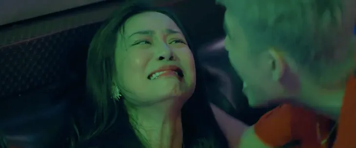 Biệt dược đen - Tập 1: Hé lộ quá khứ đầy ám ảnh của Tuấn (Huỳnh Anh) - Ảnh 37. Biệt dược đen - Tập 1: Hé lộ quá khứ đầy ám ảnh của Tuấn (Huỳnh Anh) - Ảnh 37.