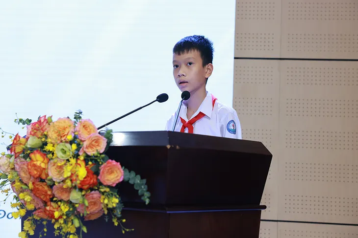 Học sinh Việt Nam xuất sắc giành giải Ba Cuộc thi Viết thư quốc tế UPU lần thứ 52 - Ảnh 1. Học sinh Việt Nam xuất sắc giành giải Ba Cuộc thi Viết thư quốc tế UPU lần thứ 52 - Ảnh 1.