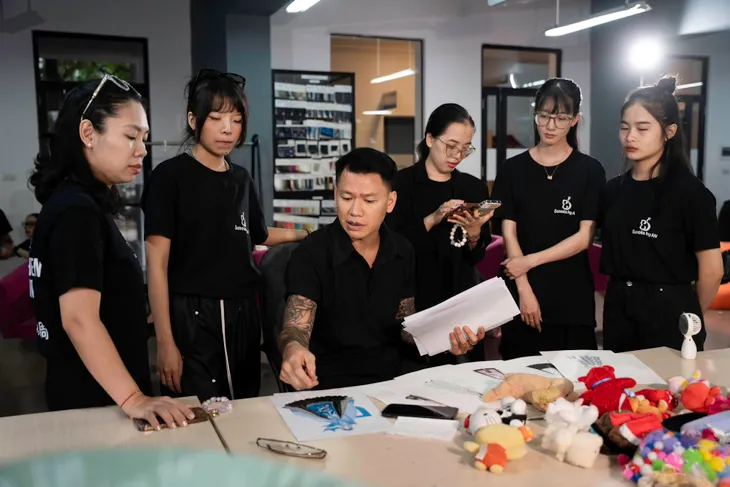 Dự án Việt Nam đa sắc trình diễn tại Tuần lễ thời trang Thâm Quyến - Ảnh 3. Dự án Việt Nam đa sắc trình diễn tại Tuần lễ thời trang Thâm Quyến - Ảnh 3.