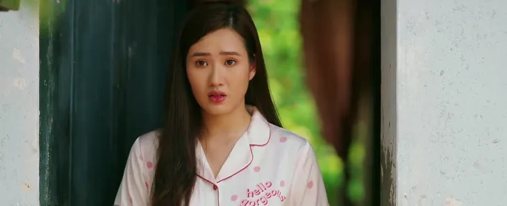 Làng trong phố - Tập 27: Anh em xóm trọ ra tay dạy dỗ tên quản đốc sở khanh bắt Dành phá thai - Ảnh 2. Làng trong phố - Tập 27: Anh em xóm trọ ra tay dạy dỗ tên quản đốc sở khanh bắt Dành phá thai - Ảnh 2.