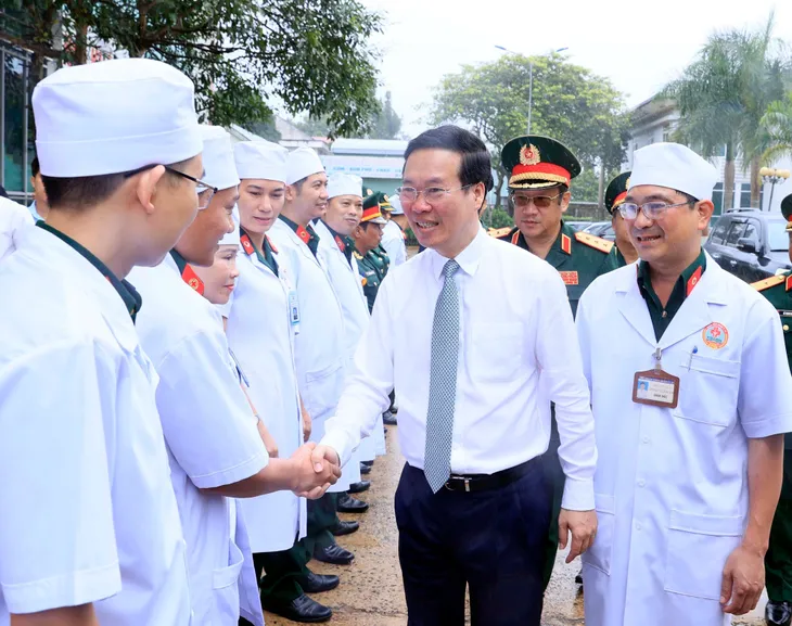 Xây dựng mối quan hệ bền chặt quân - dân - Ảnh 3. Xây dựng mối quan hệ bền chặt quân - dân - Ảnh 3.