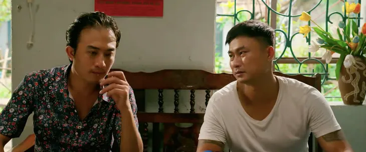 Làng trong phố - Tập 28: Hiếu tự ti vì mất việc đúng lúc Hoài sắp được thăng chức - Ảnh 3. Làng trong phố - Tập 28: Hiếu tự ti vì mất việc đúng lúc Hoài sắp được thăng chức - Ảnh 3.