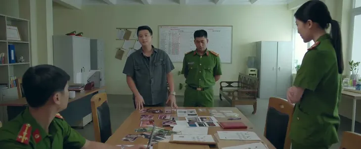 Biệt dược đen - Tập 3: Cô gái bí ẩn tóc đỏ liên quan vụ án mạng? - Ảnh 1. Biệt dược đen - Tập 3: Cô gái bí ẩn tóc đỏ liên quan vụ án mạng? - Ảnh 1.