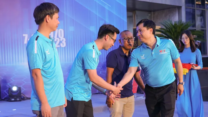 Đài THVN kỷ niệm 53 năm ngày phát sóng chương trình truyền hình đầu tiên - Ảnh 18. Đài THVN kỷ niệm 53 năm ngày phát sóng chương trình truyền hình đầu tiên - Ảnh 18.