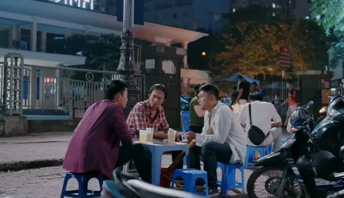 Làng trong phố - Tập 29: Mến và Hiếu theo Hùng đi làm xe ôm - Ảnh 3. Làng trong phố - Tập 29: Mến và Hiếu theo Hùng đi làm xe ôm - Ảnh 3.