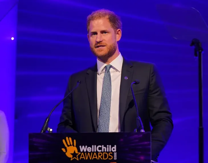 Hoàng tử Harry tưởng nhớ Cố Nữ hoàng Elizabeth II - Ảnh 1. Hoàng tử Harry tưởng nhớ Cố Nữ hoàng Elizabeth II - Ảnh 1.