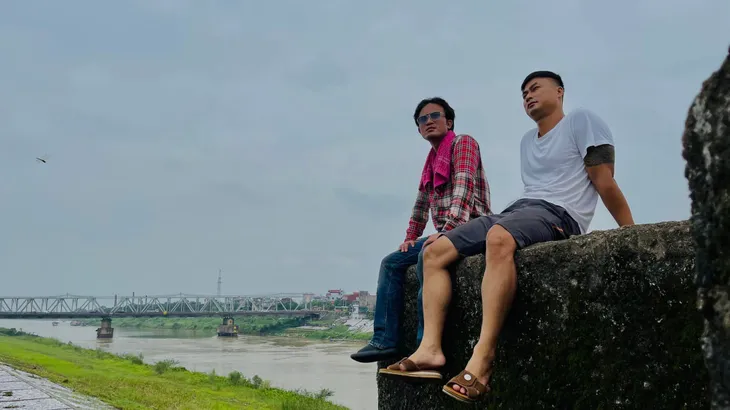 Làng trong phố kết thúc, Duy Hưng đăng loạt ảnh kỷ niệm cùng đoàn phim - Ảnh 18. Làng trong phố kết thúc, Duy Hưng đăng loạt ảnh kỷ niệm cùng đoàn phim - Ảnh 18.