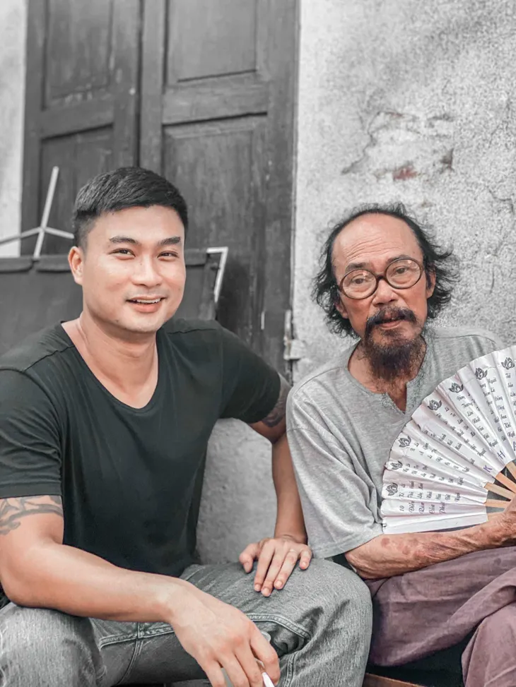 Làng trong phố kết thúc, Duy Hưng đăng loạt ảnh kỷ niệm cùng đoàn phim - Ảnh 6. Làng trong phố kết thúc, Duy Hưng đăng loạt ảnh kỷ niệm cùng đoàn phim - Ảnh 6.
