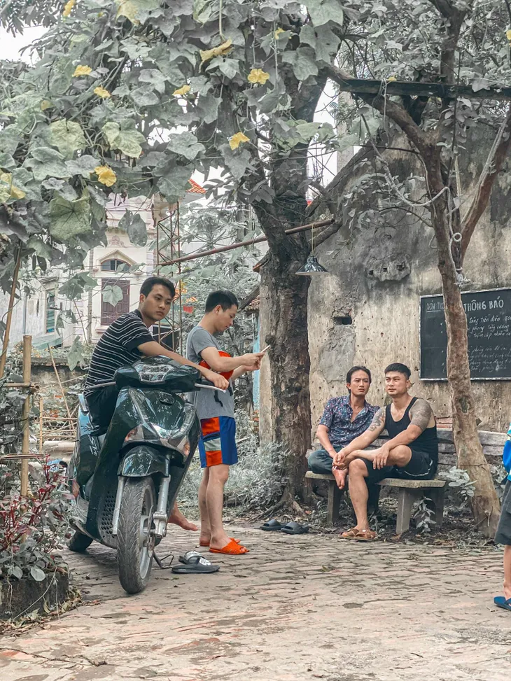 Làng trong phố kết thúc, Duy Hưng đăng loạt ảnh kỷ niệm cùng đoàn phim - Ảnh 12. Làng trong phố kết thúc, Duy Hưng đăng loạt ảnh kỷ niệm cùng đoàn phim - Ảnh 12.