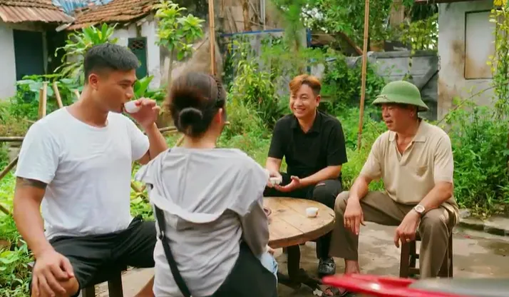 Làng trong phố - Tập cuối: Thương có bầu, Hiếu nhiều cơ hội mở ra trước mắt - Ảnh 7. Làng trong phố - Tập cuối: Thương có bầu, Hiếu nhiều cơ hội mở ra trước mắt - Ảnh 7.