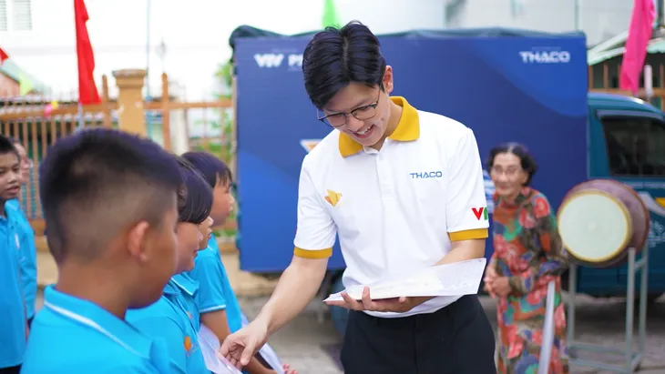 Chuyến xe tử tế tháng 9: Ngày khai giảng đặc biệt tại lớp học tình thương cô Ba - Ảnh 3. Chuyến xe tử tế tháng 9: Ngày khai giảng đặc biệt tại lớp học tình thương cô Ba - Ảnh 3.