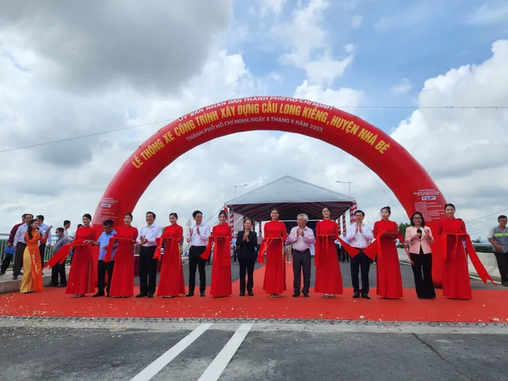 Cầu liên kết TP Hồ Chí Minh – Long An chính thức thông xe - Ảnh 1. Cầu liên kết TP Hồ Chí Minh – Long An chính thức thông xe - Ảnh 1.
