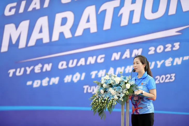 Hơn 500 vận động viên tham gia giải chạy Marathon Tuyên Quang năm 2023 - Ảnh 1. Hơn 500 vận động viên tham gia giải chạy Marathon Tuyên Quang năm 2023 - Ảnh 1.
