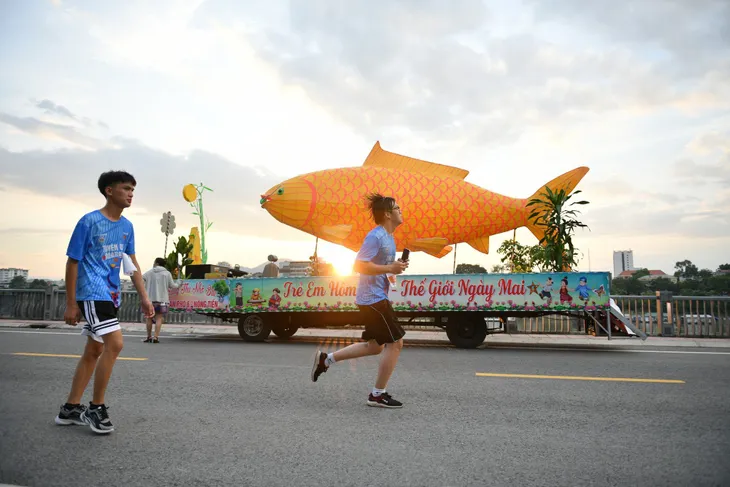 Hơn 500 vận động viên tham gia giải chạy Marathon Tuyên Quang năm 2023 - Ảnh 6. Hơn 500 vận động viên tham gia giải chạy Marathon Tuyên Quang năm 2023 - Ảnh 6.