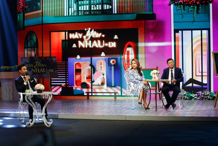 Hãy yêu nhau đi - Tập 17: Cặp gen Z trai tài gái sắc ngại ngùng lần đầu nắm tay nhau - Ảnh 1.